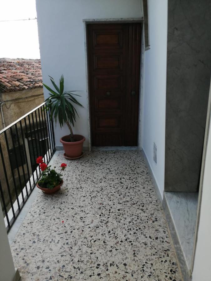 Hotel I Trecento à Padula Extérieur photo